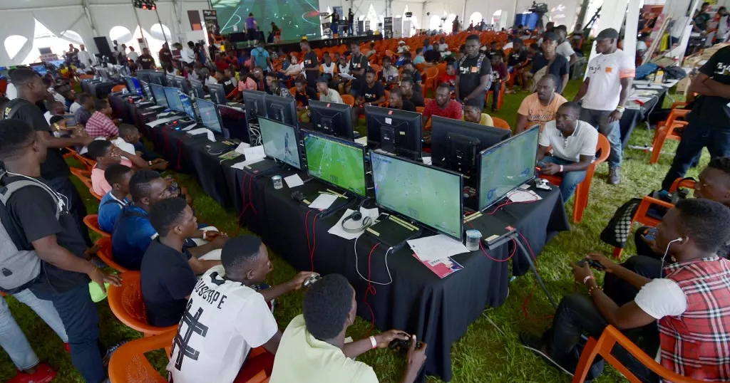 Jovens jogando